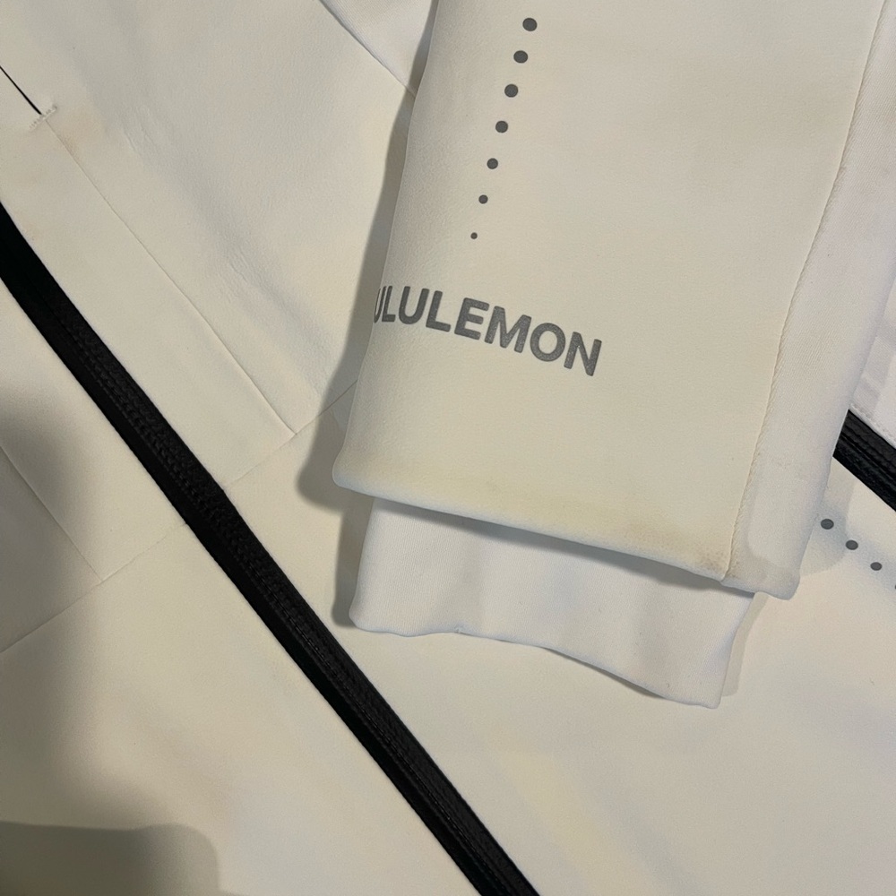Lululemon Cross Chill Performance Jacket 6 - Picture 13 of 16